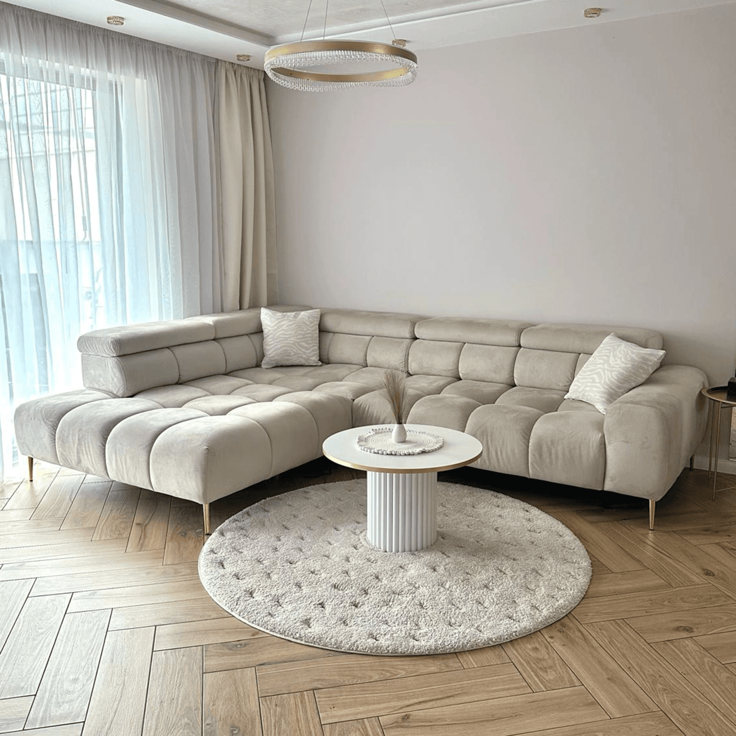 Narożnik PLAZA L pikowany z elektrycznym wysuwem | Tkanina Aphrodite 1